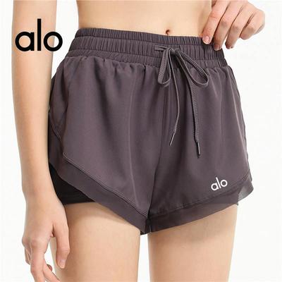 Shorts Alo Yoga de Três Quartos com Caimento Ajustado para Ciclismo e Yoga: Solto, Respirável e Perfeito para Fitness