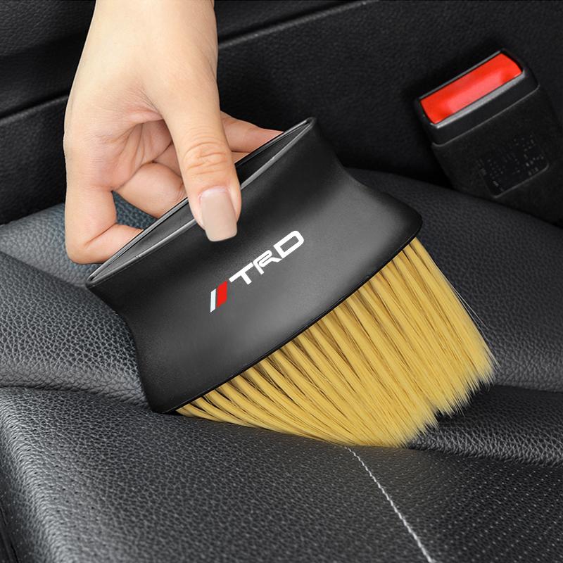 1Pcs Car Dedusting Brush Air Outlet Cleaning Brush Car Accessories for TRD Toyota Corolla Yaris Aygo GT86 Gr Prius RAV4 Camry Auris