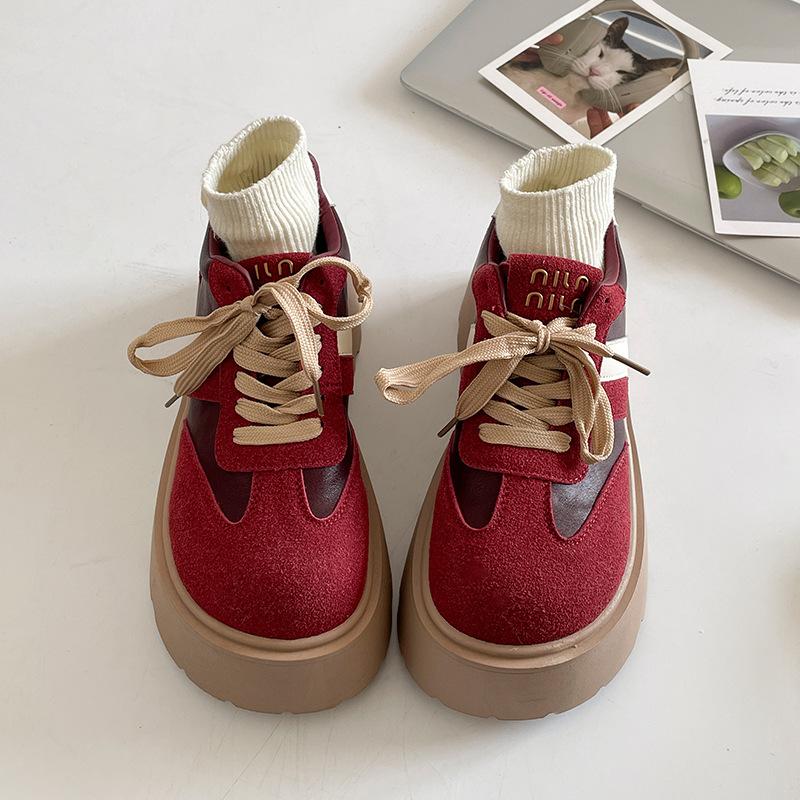 

Модный тренд красные ретро универсальные кроссовки на платформе женские новинка 2025 года весна и осень легкая спортивная обувь с эффектом увеличения высоты 35 красный