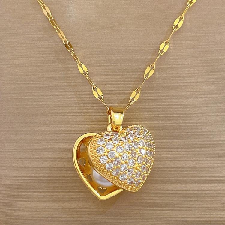 Stylish Pearls Necklace with Heart Shaped Shells Pendant and Full Diamonds Gifts for Trendy Women Special Occasions
