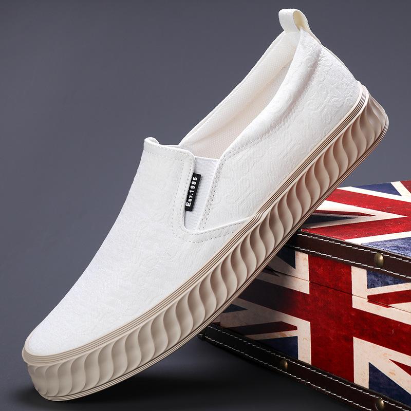 Summer New Men's Shoes Fashion Joker Casual Men's Canvas Shoes Comfortable Flat-bottomed Lazy Men's Shoes.