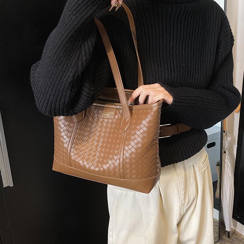 Bags Women's Fashion Shoulder Big Bag Winter 2025 Niche Work Commuter Large Capacity New Trendy Women's Bag Tote Bag