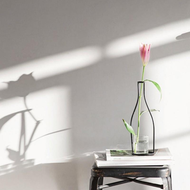 Home Party Decoration Vase Abstract Black Lines Minimalist Abstract Iron Vase