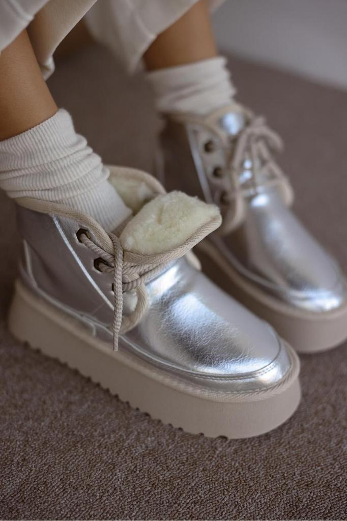 Women's Modern Stylish Fashion Heribo Tan Color Wool Lined Thick Soled Lace-Up Boots