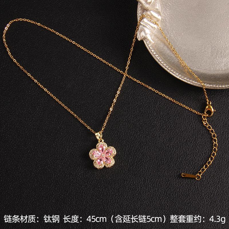 Zircon French Light Luxury Gold Inlaid Necklace Niche Design Four-leaf Clover Flower Pendant Titanium Steel Collarbone Chain New