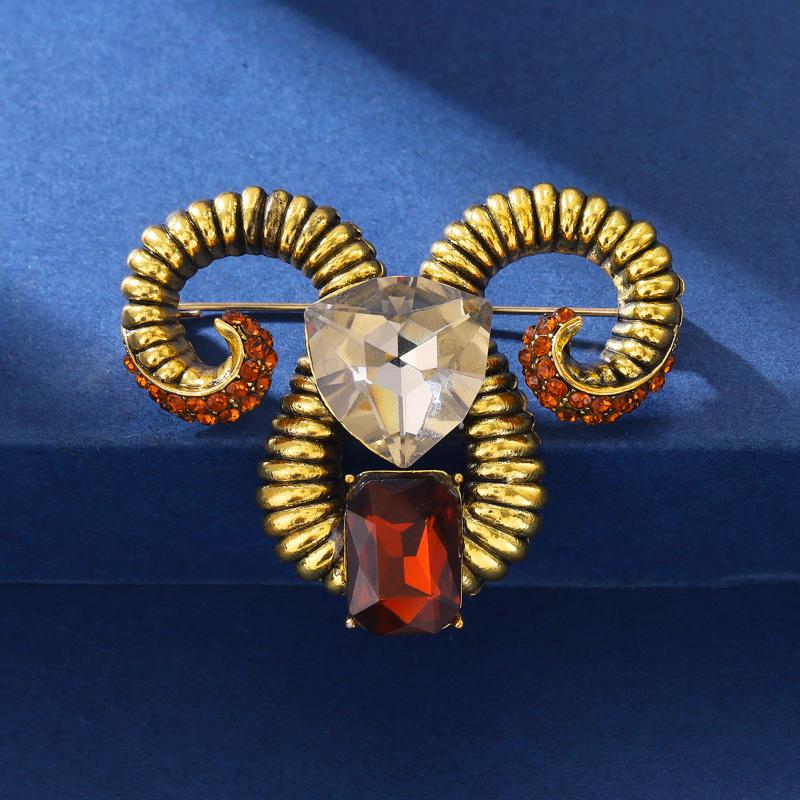 Unique Rhinestone Goat Brooch Scratch-resistant Alloy Animal Sheep Pin for Women Men Formal Wear Decoration Gift