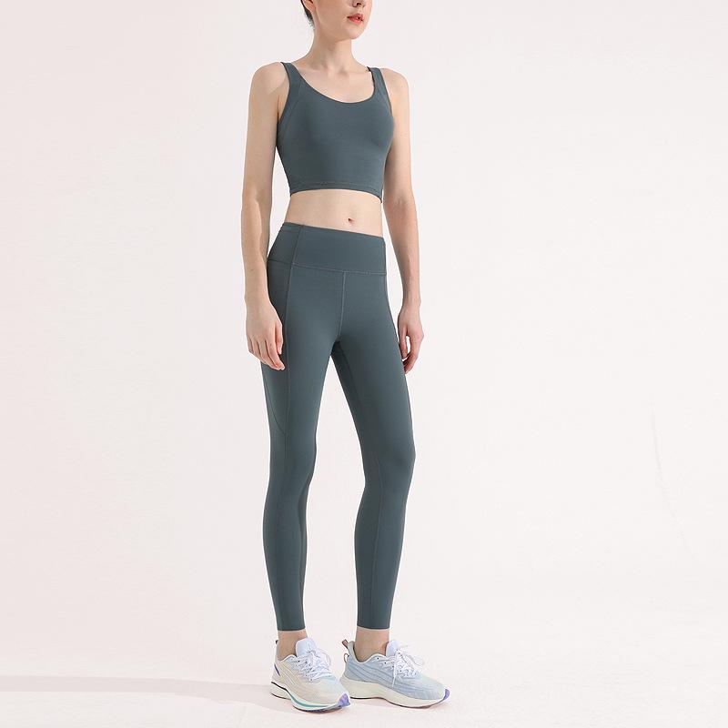 

PLUS Women s Nude Feel Two-Piece Yoga Set: Sleeveless Top & High Elastic Leggings Small