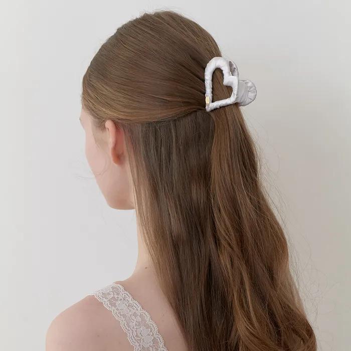 Luna Satin Heart Claw - Off White