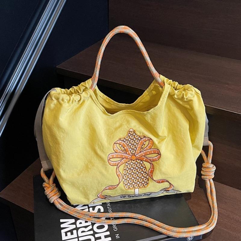 Niche shopping bag Embroidery flower portable small satchel bag Lightweight shopping messenger bag Mobile phone bag Women's fashion shoulder bag