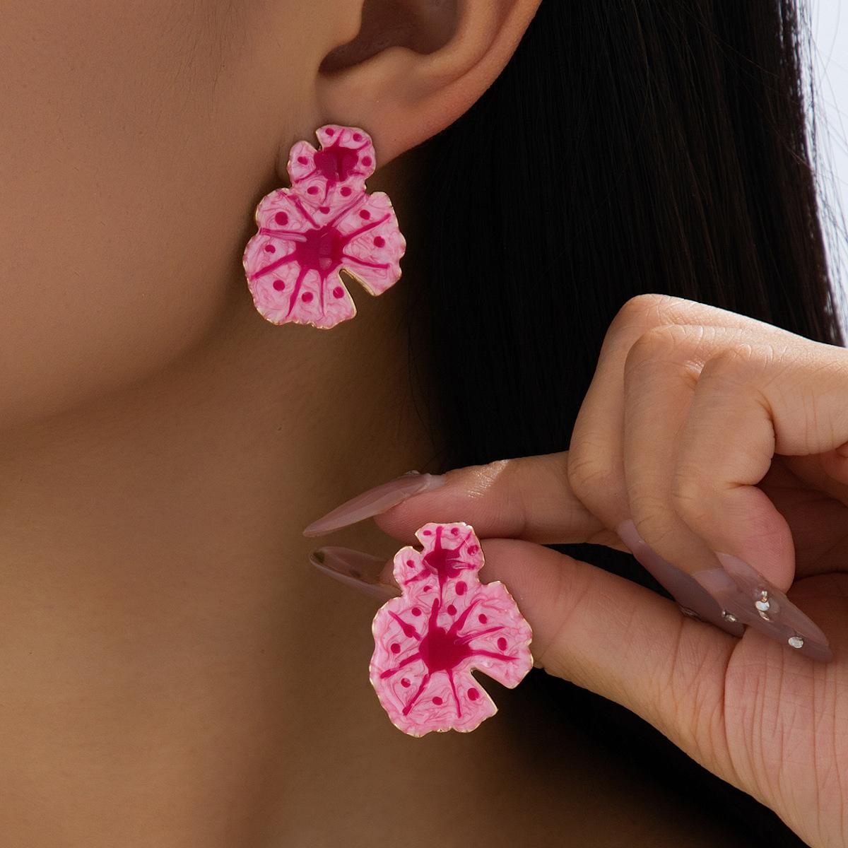 

Модные серьги-подвески для женщин красный