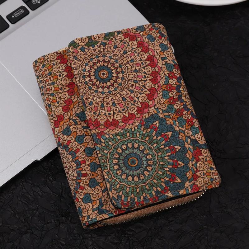 Fashionable Retro Short Wallet Multifunctional And Versatile Card Holder, Ready To Go Out And Grab The Bag Together