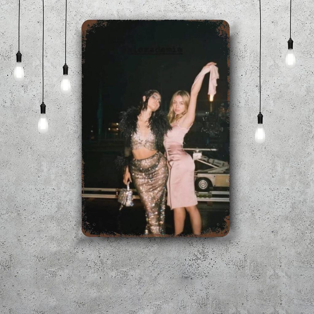 sydney sweeney Decor Poster Vintage Tin Sign Metal Sign Decorative Plaque for Pub Bar Man Cave Club Wall Decoration