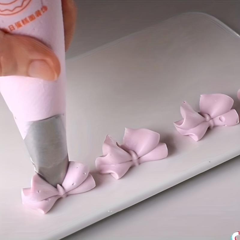 

4pcs Stainless Steel Piping Tips, 0.5/0.6 Inch Medium Icing Nozzles, Bow Leaf Lily Cream Pastry Tool for Cake Decor небесно-голубой