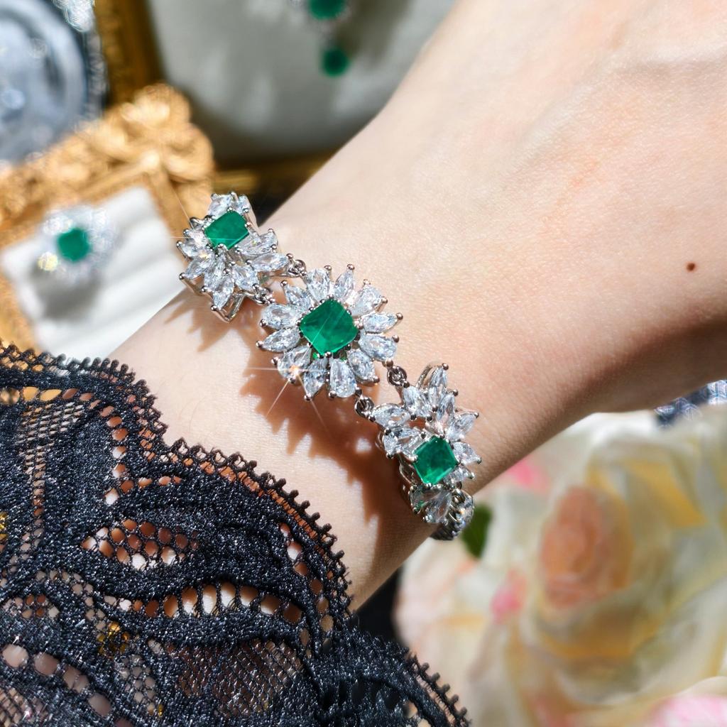 Colar Vintage de Esmeralda de Laboratório e Diamante Prata Esterlina 925 Gargantilha de Noivado Casamento para Mulheres Presente de Joia de Noiva