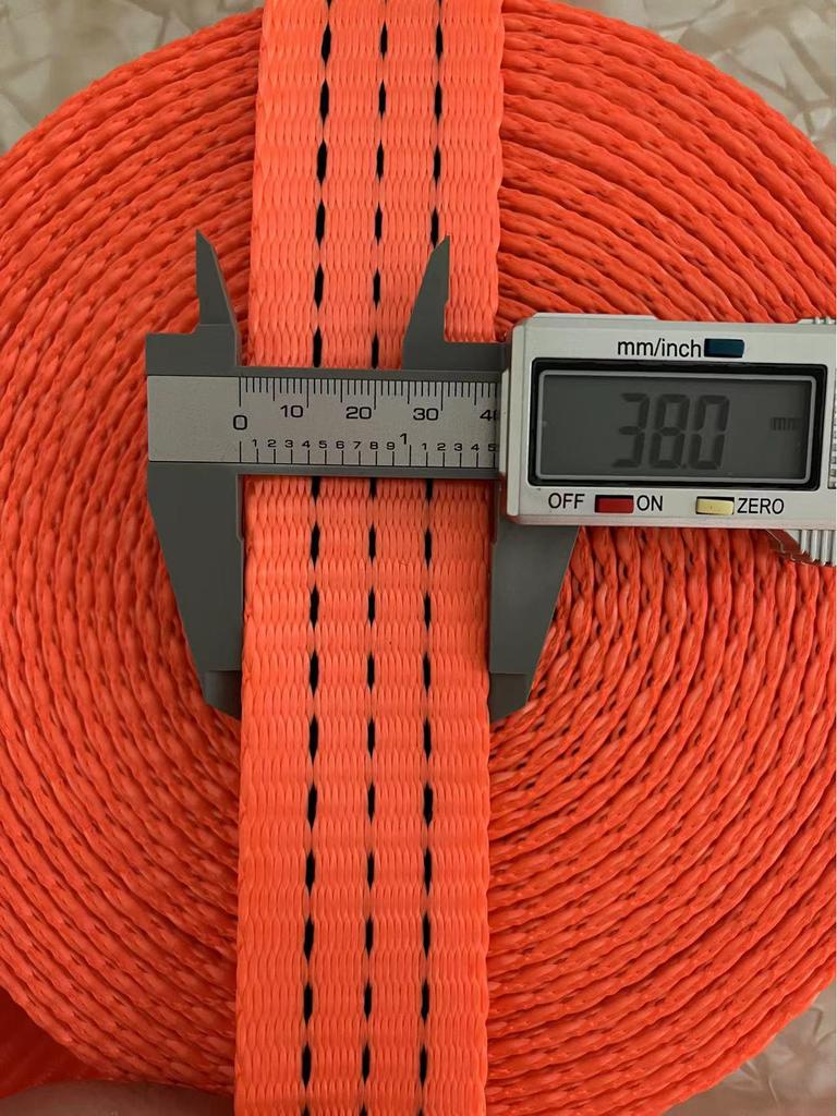 Strapazierfähige Zurrgurte für LKW und Anhänger - Flachband aus Polyester für Fracht-, Brems- und Abschleppseile.