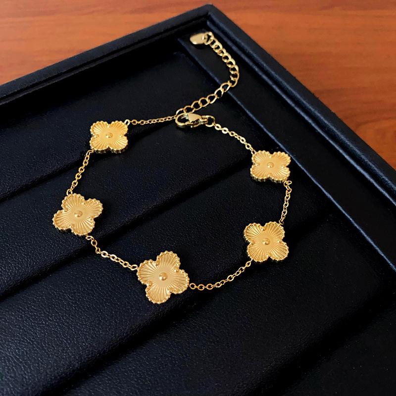 Zircon Mother-of-pearl Four-leaf Clover Bracelet, Simple and Versatile Bracelet, Light Luxury High-end Jewelry for Women