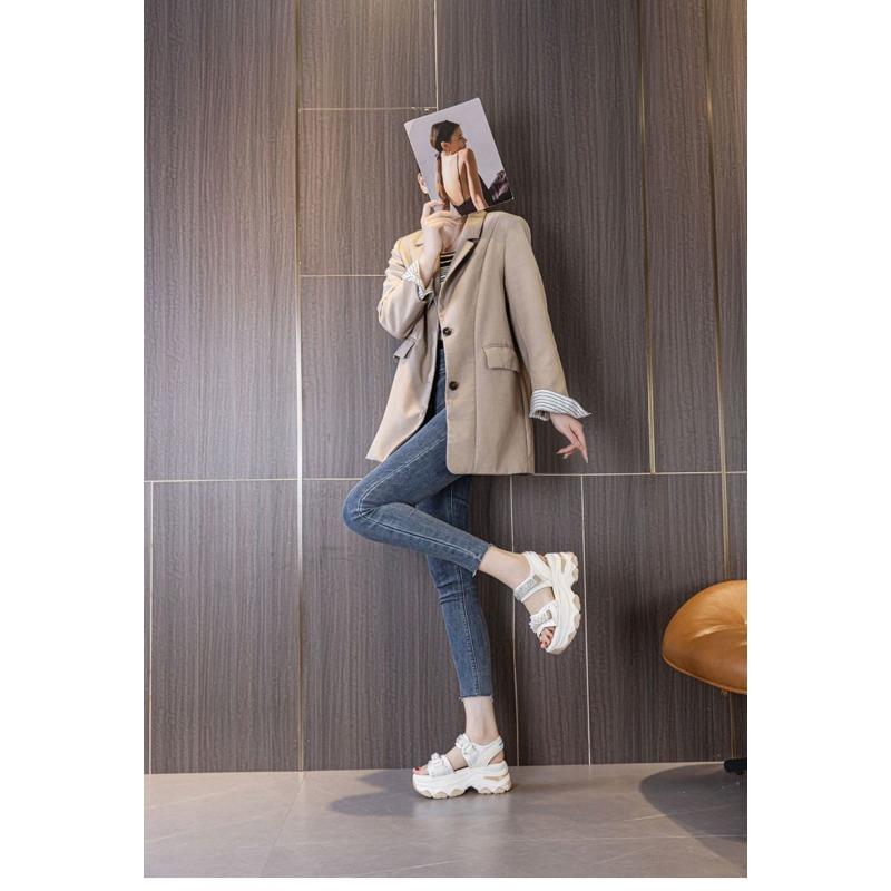 Water Diamond Sandals Korean Version Women's 2025 Summer New Fashionable, Lightweight and Soft-soled Beach Women's Shoes