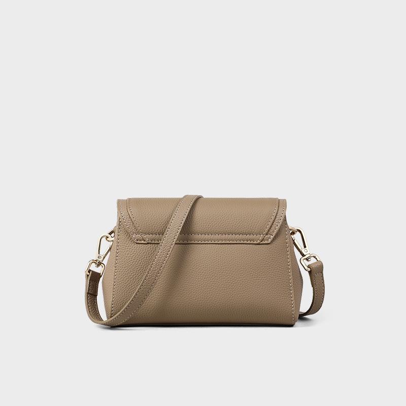 Neue vielseitige und modische kleine quadratische Tasche, einfache High-End-Umhängetasche für den Weg zur Arbeit mit einer Schulter