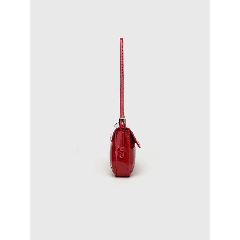 Red Baguette Armpit Bag Autumn New Products Fashionable and Simple Commuter Flip Retro Shoulder Bag