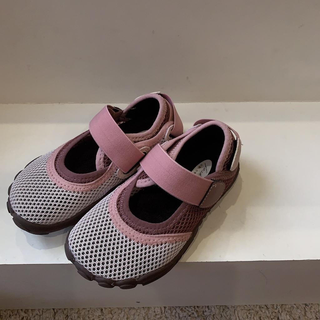 Scarpe da ginnastica per bambini Scarpe da corsa per bambine Rete traspirante Scarpe barefoot per bambini Rete singola suola morbida