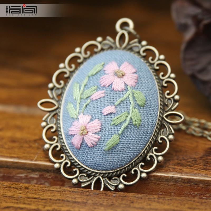 Hand Embroidered DIY Necklace Material Pack Fabric Flower Lu Embroidery Vintage Sweater Chain Fabric Embroidery