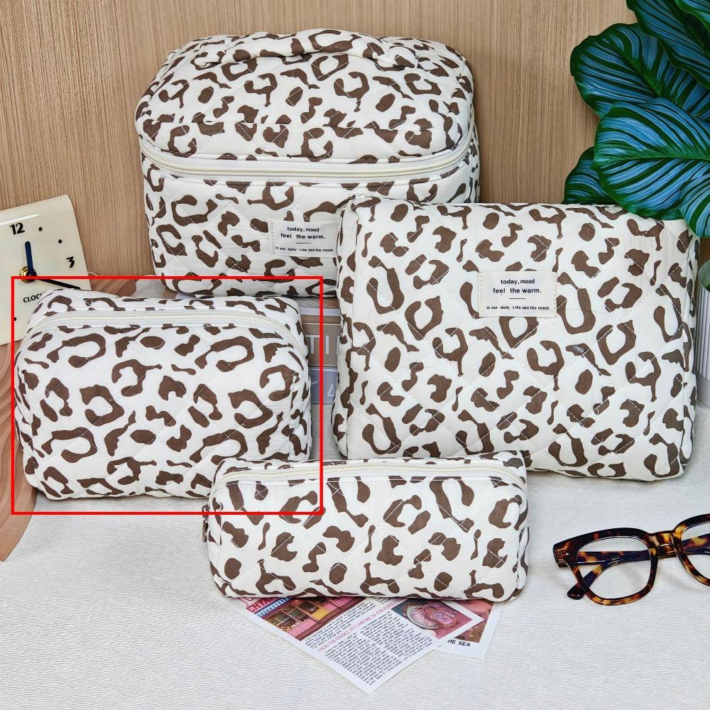 Quilted Cotton Handheld Makeup Bag Leopard Print Large Capacity Toiletry Bag Zipper Closure Portable Cosmetic Storage Organizer