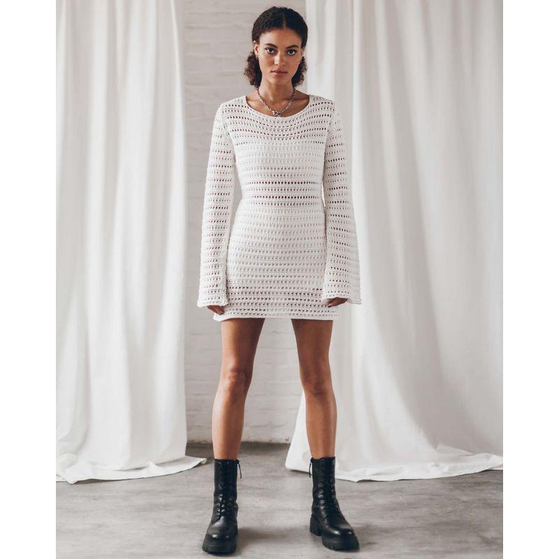 2023 Vacation Niche Style Fashion Autumn and Winter New Arrival Female Beach Skirt Open Back Hollow Sexy Long Sleeves Dress