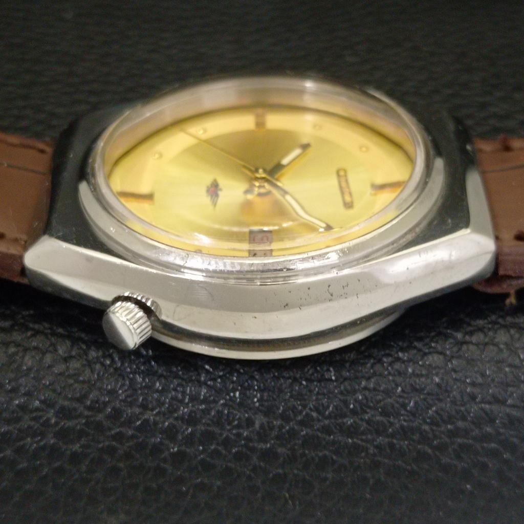 JAPONIA VINTAGE CITIZEN AUTOMATYCZNY 8200 MĘSKI ZŁOTY KOLOR TARCZY ZEGAR a702748-1 R210-a702748
