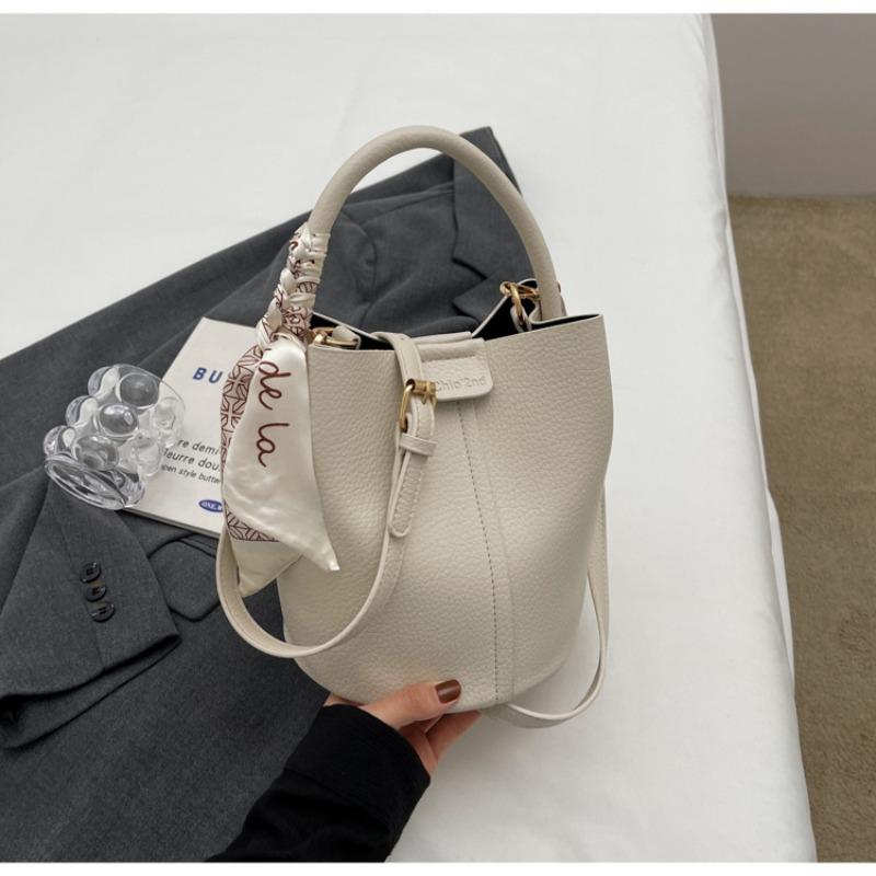 Spring Fashion Handbag New Small Fresh Shoulder Messenger Bag Bucket Bag Women's Bag
