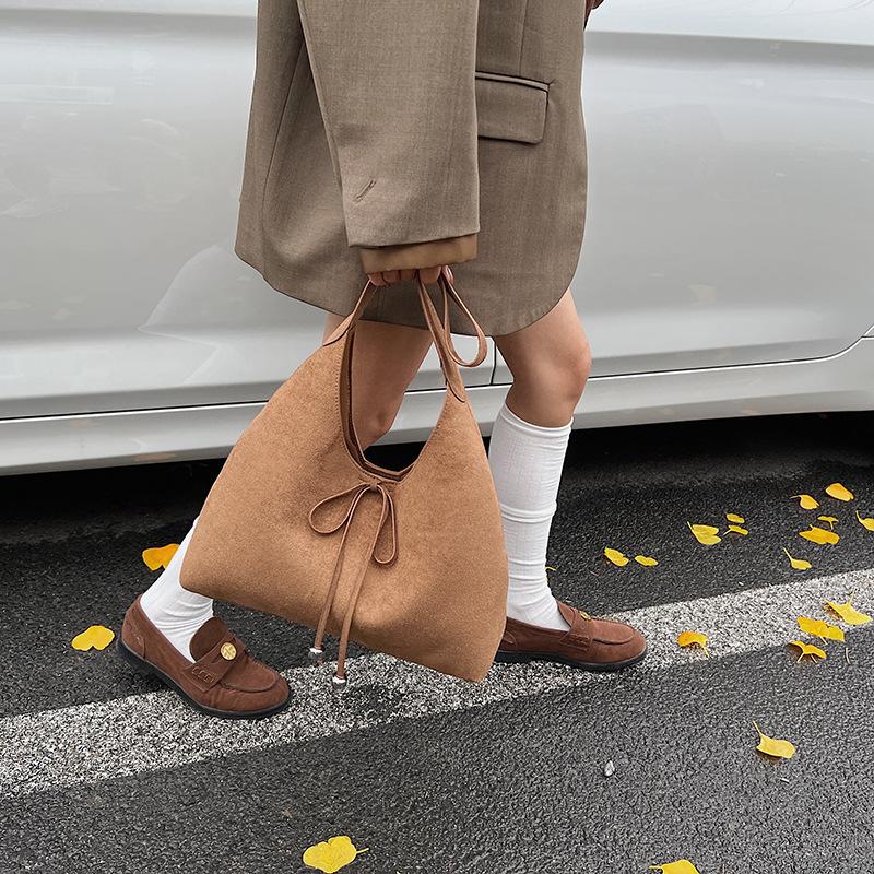 Suede bag women's large capacity 2025 new autumn and winter matte retro shoulder underarm bag work commuter bag