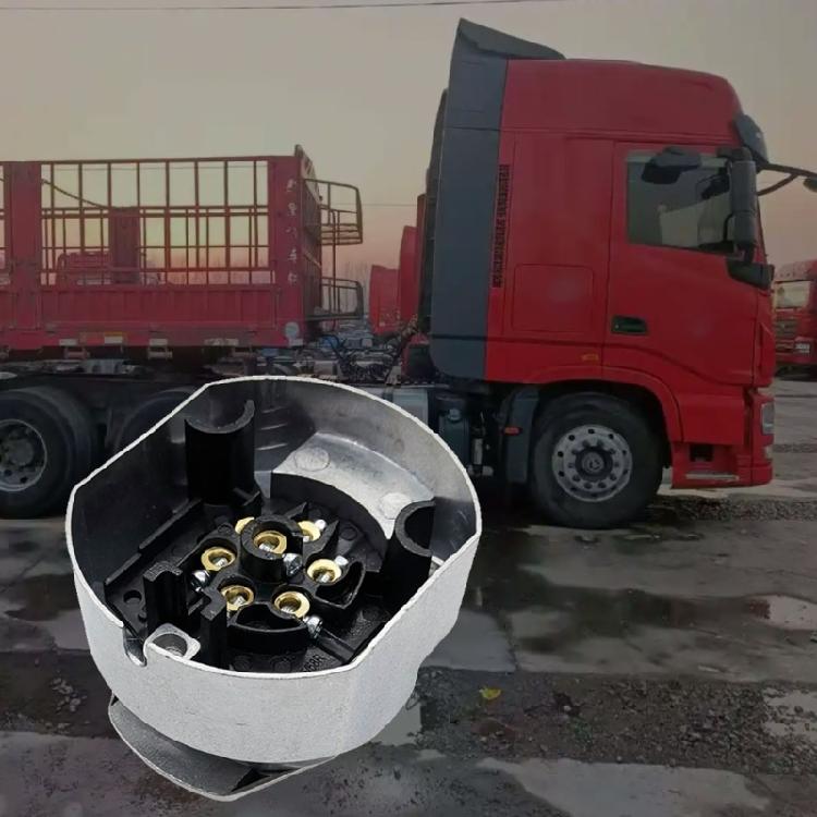 Weatherproof 7 Pin 12V Aluminum Trailer Outlet High Conductivity Trailer Socket Upgrades Appropriate for Demanding Use