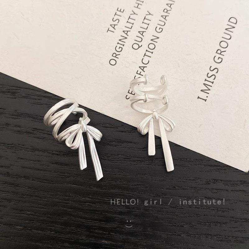 

Ribbon Aesthetics | New Hollow Cross Ear Clips Women s Cold Ballet Wind No Ear Piercings Ear Bone Clips Butterfly