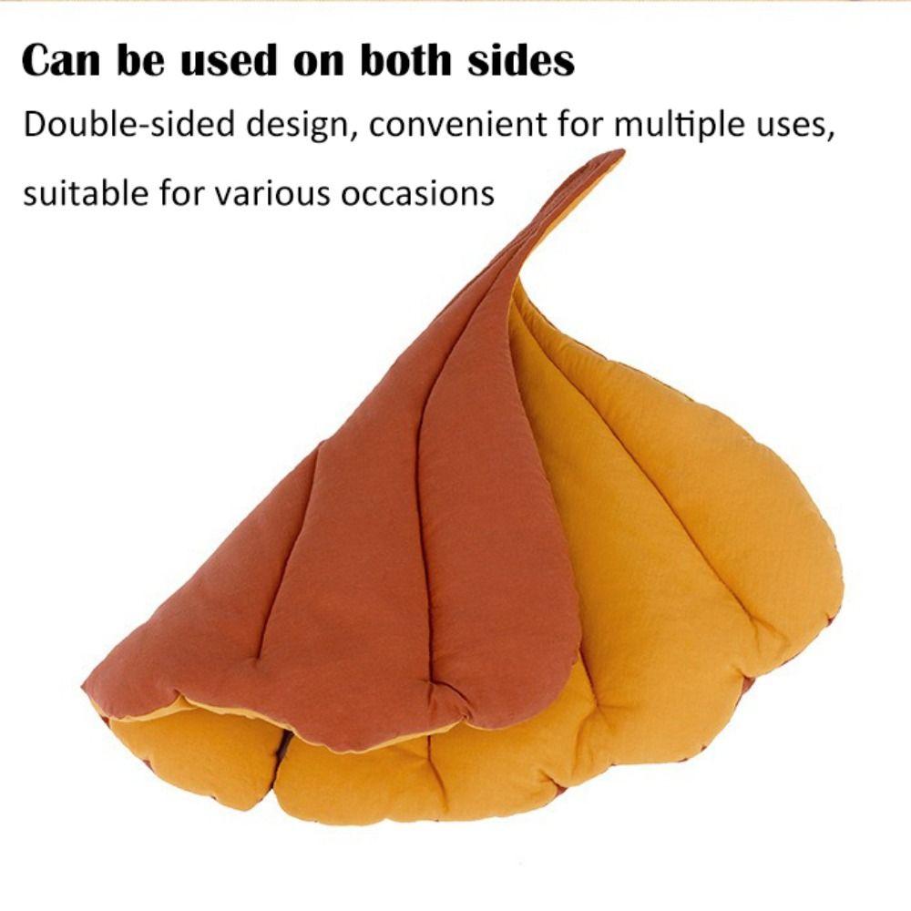 Cute Double-Sided Available Cat Bed Leaf Shape Windproof Pet Supplies Habitats Pet Accessories for Cats Puppy