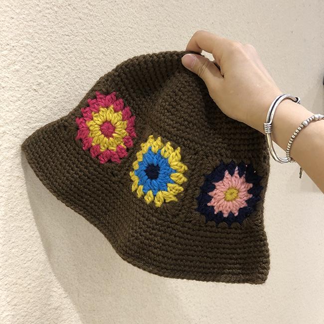 Handgestrickter Blumen-Bucket-Hat für Damen, Herbst und Winter, vielseitig, großer Kopfumfang, Retro-Waschbeckenhut, Nischen-Wollhut