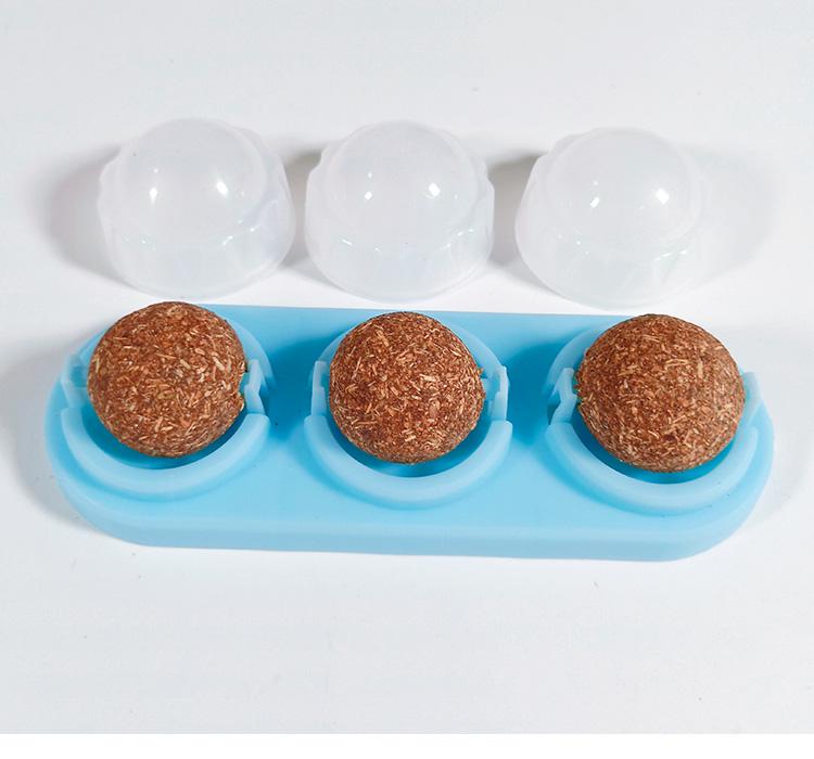 Catnip Merry-Go-Round: Self-Play Teething Toy with Matatabi Fruit for Cats