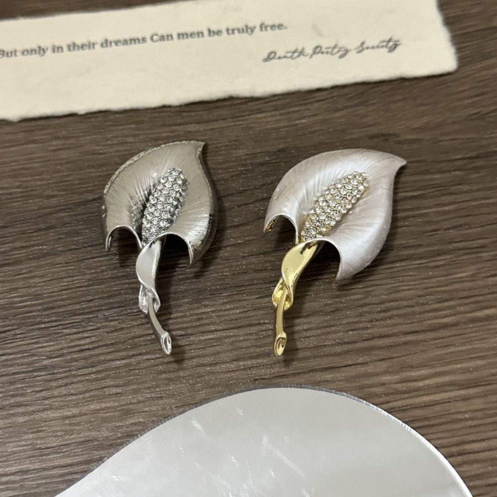 Minority Design Exaggerated Brooches Zinc Zinc Alloy Women Brooch Fashion Metal Flower Brooches  Decoration