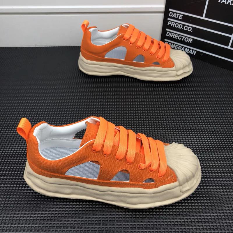 

Летние новые дышащие сандалии с открытым носком, повседневные, на платформе, с отверстиями, трендовая мужская обувь 43 жёлтый