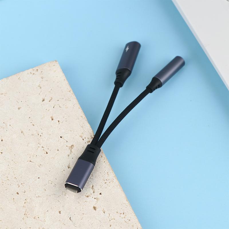 2 In 1 Usb C To 3.5Mm Headphone And Charger Adapter Pd 60W Quick Charging Cable Aux Jack Adapter For Mobile Phone Pad