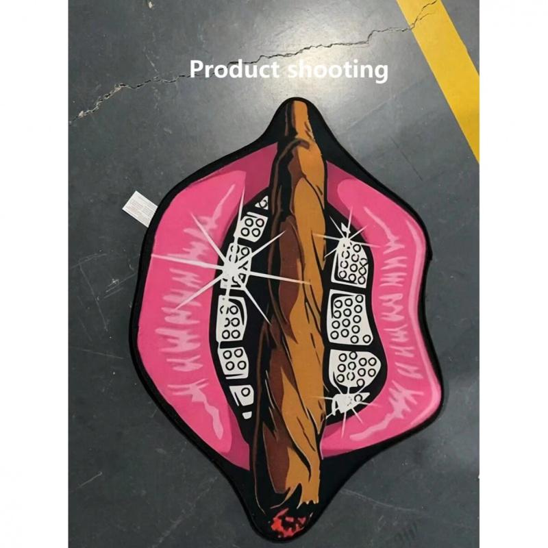 Lip-Shaped Cigar Rug: Warm, Non-Slip Bathroom Mat for Bathrooms, Bedrooms, Entrances, and Bedside Areas—Home Decor