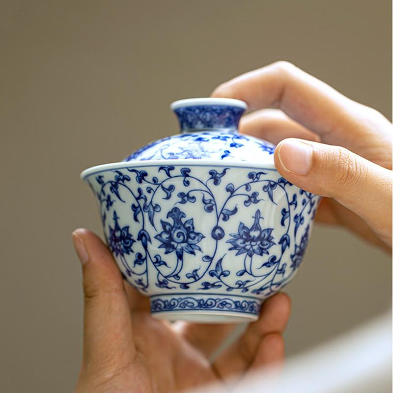 Retro Blue and White Porcelain Gaiwan Teacup Chinese Handmade Flower Pattern Tea Tureen Portable Ceramic Tea Bowl Teaware 160ml