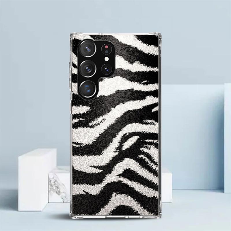 Zebra Stripe Black White Phone Case For Samsung Galaxy S24 S25 Edge S26 Ultra S22 S23 Plus S21 + S20 FE Soft TPU Back Cover Gala