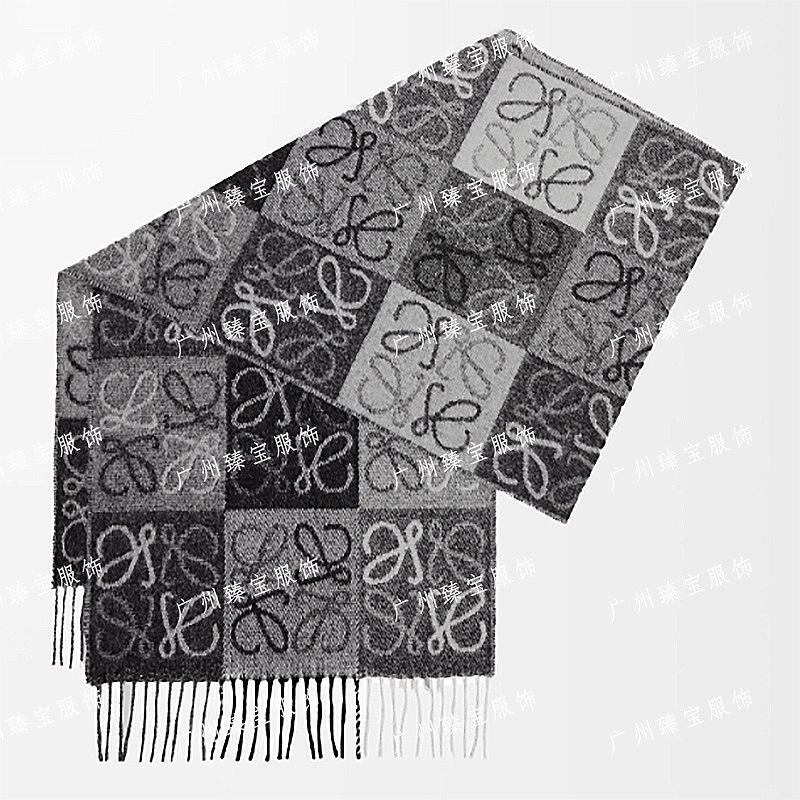 In-Stock Checkerboard Pattern Cashmere Wool Scarf Snood - High-End, Warm, Comfortable, Unisex