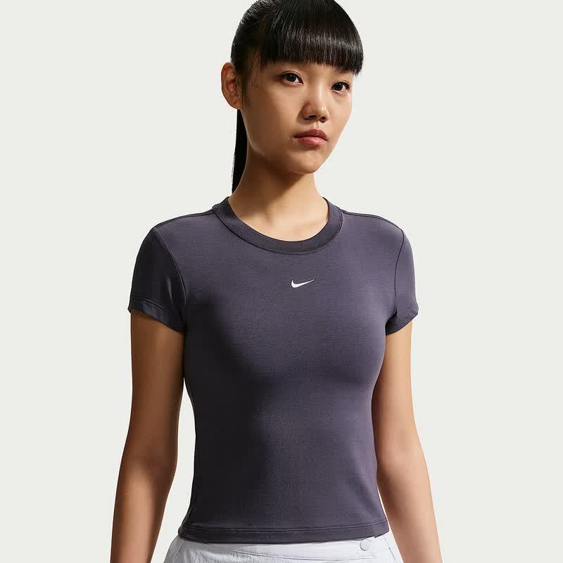 Nike Women s Short Sleeve Round Neck T-Shirt XL