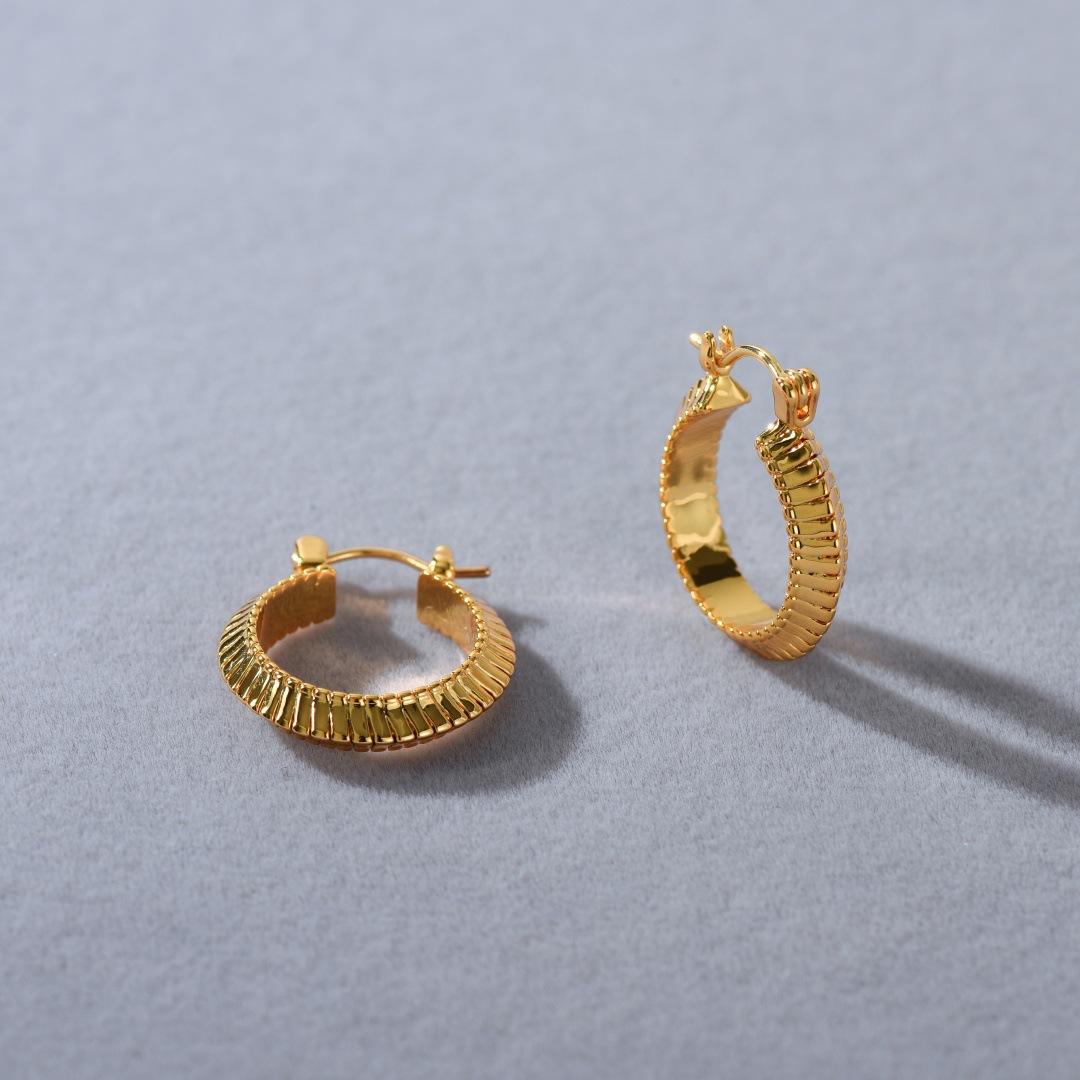French Retro Premium Metal Striped Shape Ear Buckle Niche Design Temperament Trend Simple Earrings