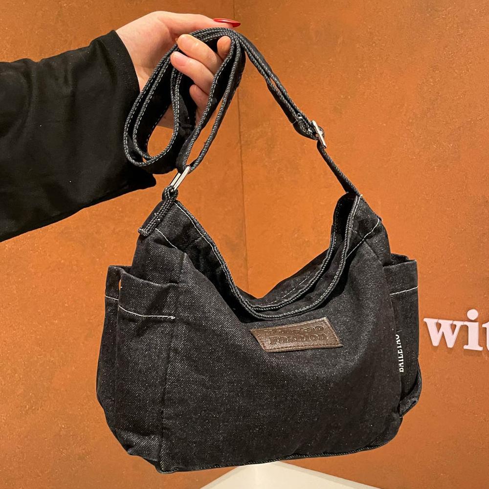 Retro and Simple Large-capacity Single-shoulder Bag, Casual Student Forest-style Crossbody Bag