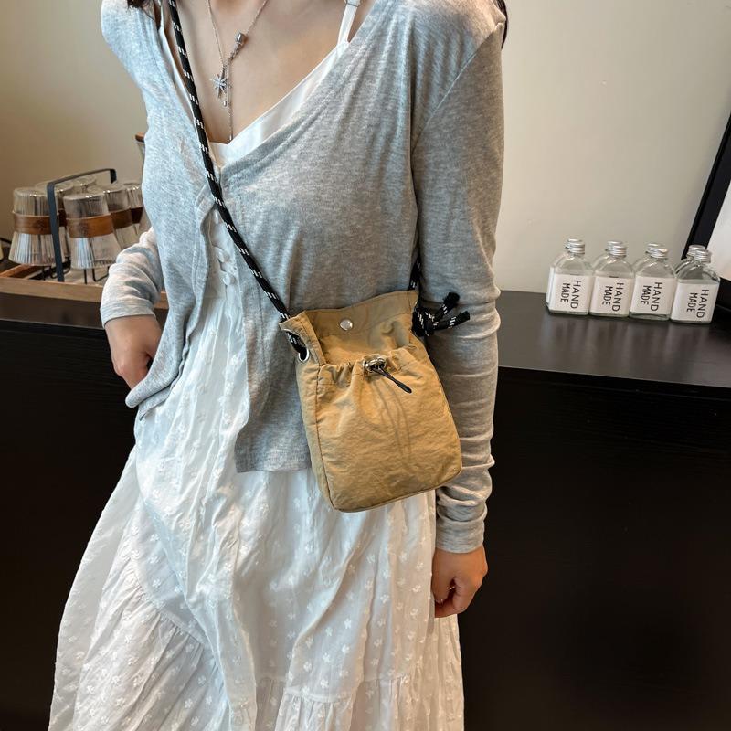 Literature and art new summer shoulder messenger bag drawstring small bag texture fashion mobile phone bag