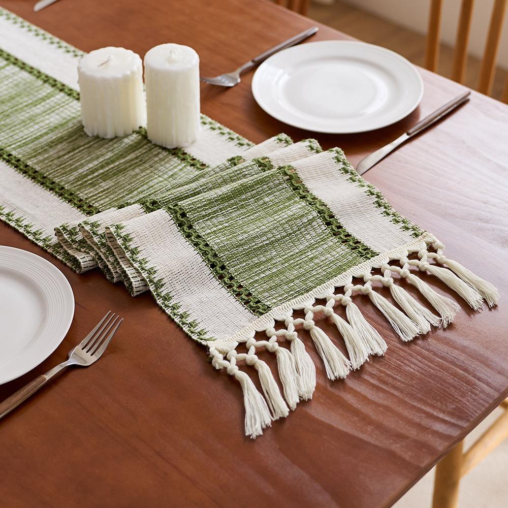 Hand-Knotted Tassel Hollow Out Table Runner Vintage Tablecloth Festive Decoration