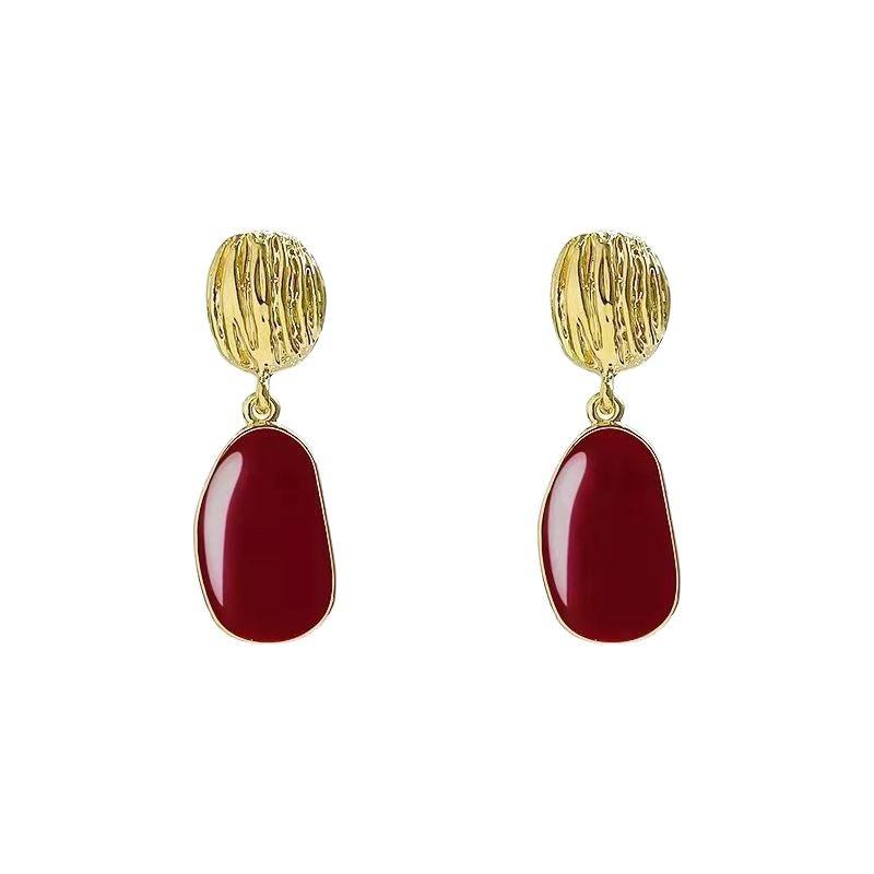 Korean Geometric Wine Red Earrings – Retro Hong Kong Style, Versatile and Elegant.