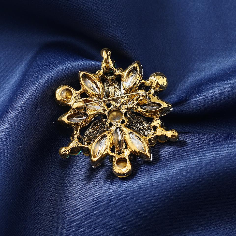 Vintage Fashion Geometric Brooch Alloy Brooch Coat Clothing Pin Accessories