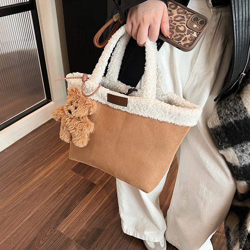 

Сумка-корзина для овощей Niche из овечьей шерсти 2024 года, новая плюшевая двухсторонняя сумка-ведро с тыльной стороны для женщин 24*12*23